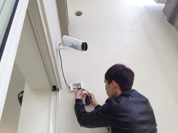 Tự lắp đặt camera giám sát gia đình có ưu nhược điểm gì?